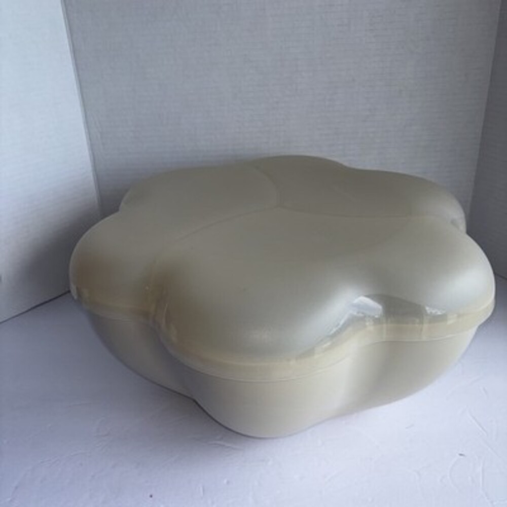Tupperware Vintage Chip N Dip Bowl W/ 3 Sectioned Lid Almond 4624A